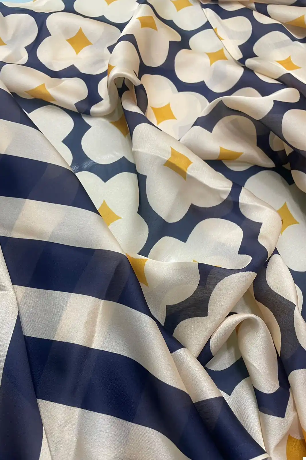 Vardan Ethnic Celebrity Inspired Soft Satin Wholesale Fancy Saree Catalog - Image 12