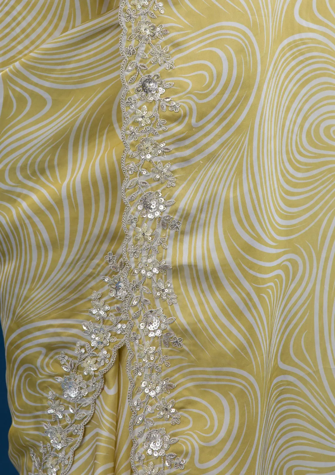 BT-403 Georgette Wholesale Fancy Sarees Collection - Image 3