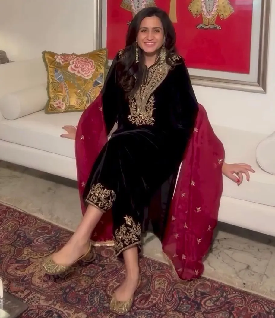 Vardan Ethnic SRK-5216 Heavy Viscose Velvet Wholesale Designer Winter Collection