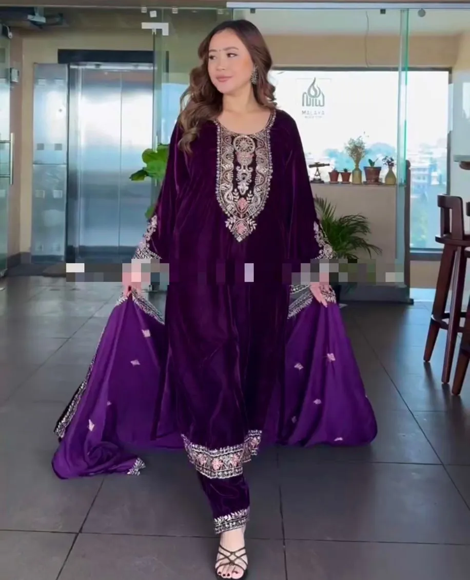 Vardan Ethnic ZSR-3094 Heavy Viscose Velvet Wholesale Designer Readymade Winter Collection