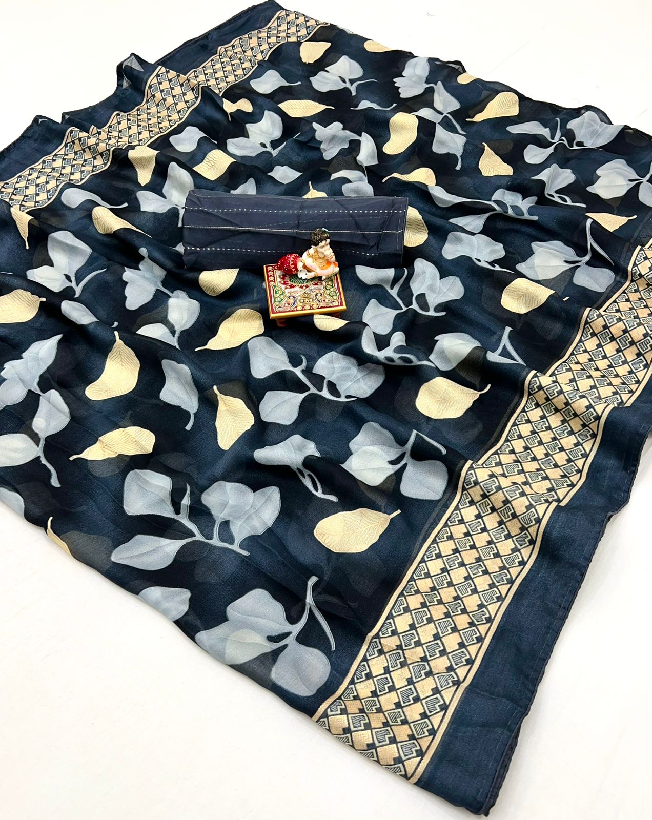 Vardan Ethnic Pure Calcutta Moss Georgette Flower Exclusive Printed Sarees Collection - Image 2