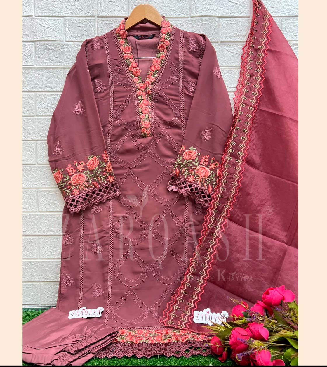 Zarqash D.No Z-214 Fox Georgette Wholesale Pakistani Readymade Salwar Suit Catalog