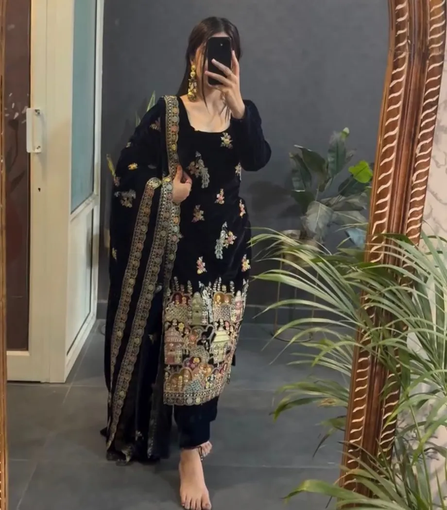 SRK-5220 Heavy Viscose Velvet Wholesale Readymade Winter Collection