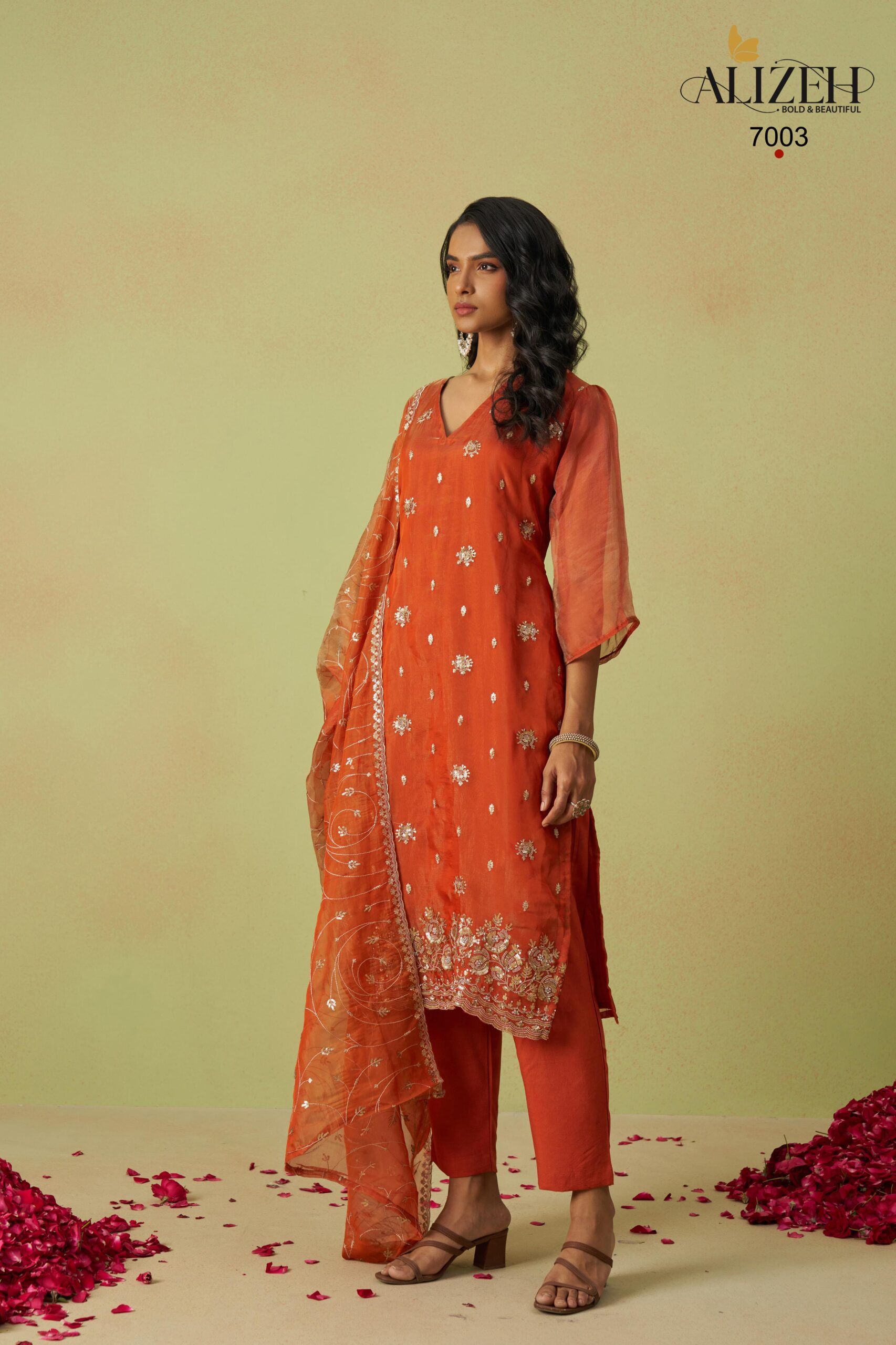 Alizeh Gulaabo Shimmer Organza Wholesale Designer Salwar Kameez Collection - Image 3