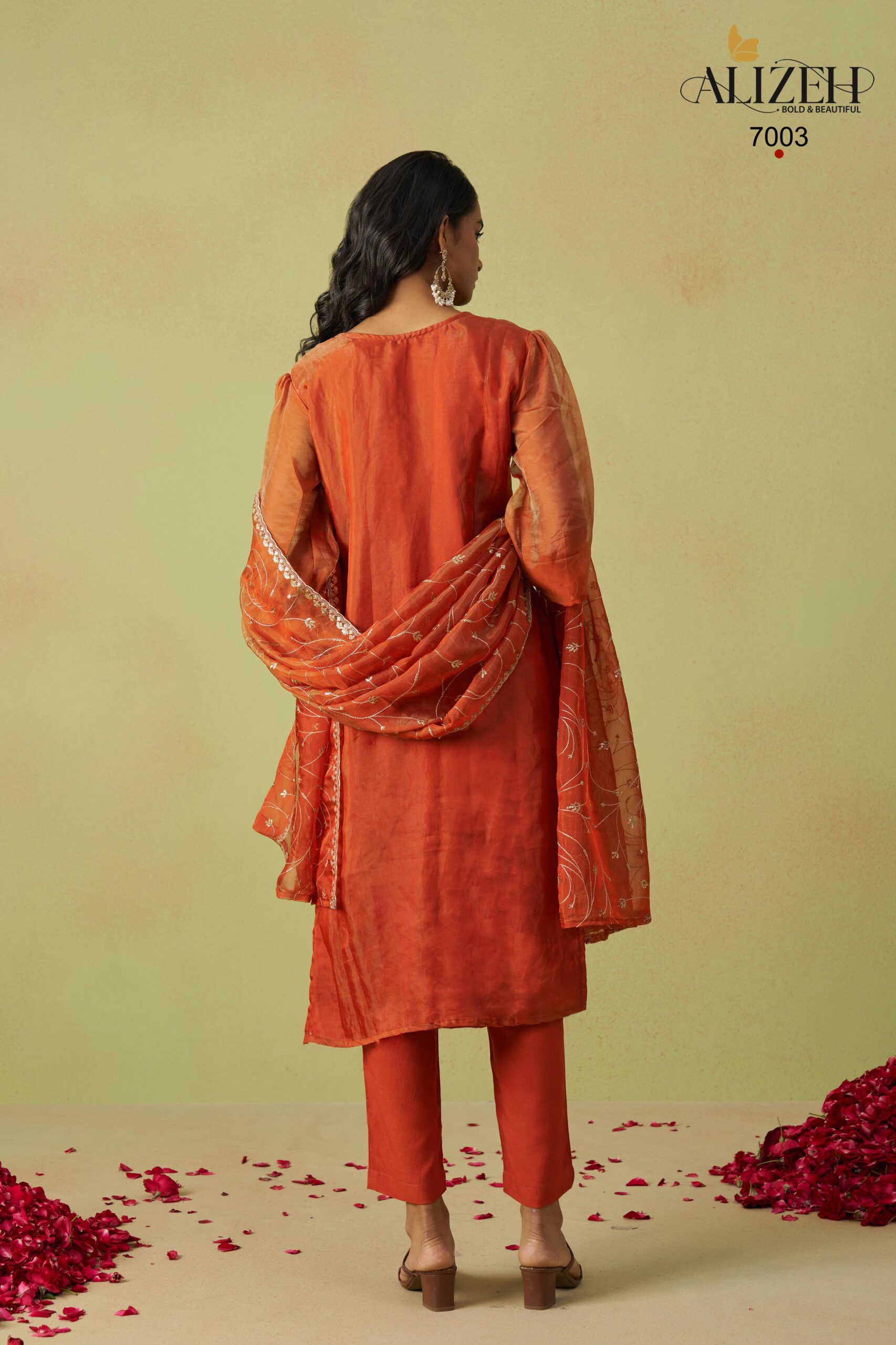 Alizeh Gulaabo Shimmer Organza Wholesale Designer Salwar Kameez Collection - Image 4