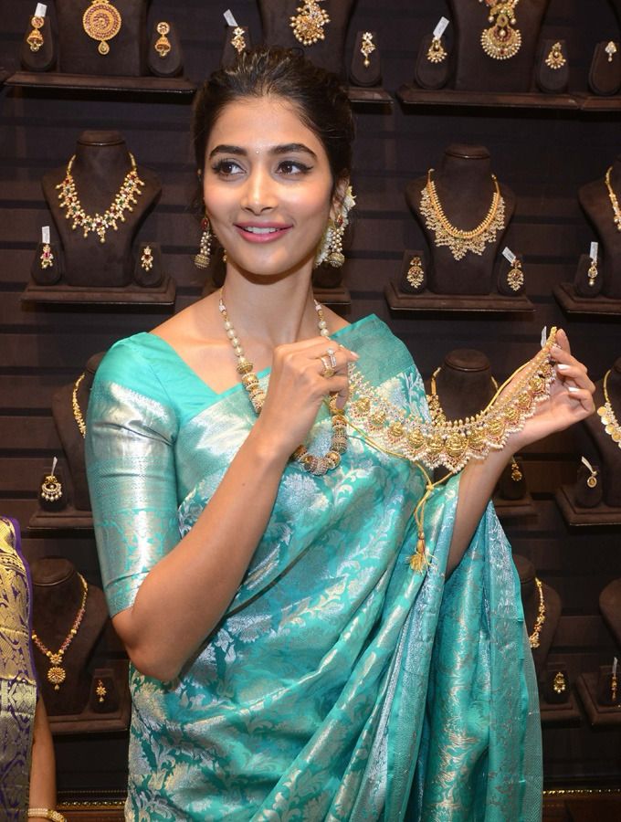 Kp-R Creation Kp-R:- 068 Soft Lichi Silk Wholesale Fancy Sarees Collection