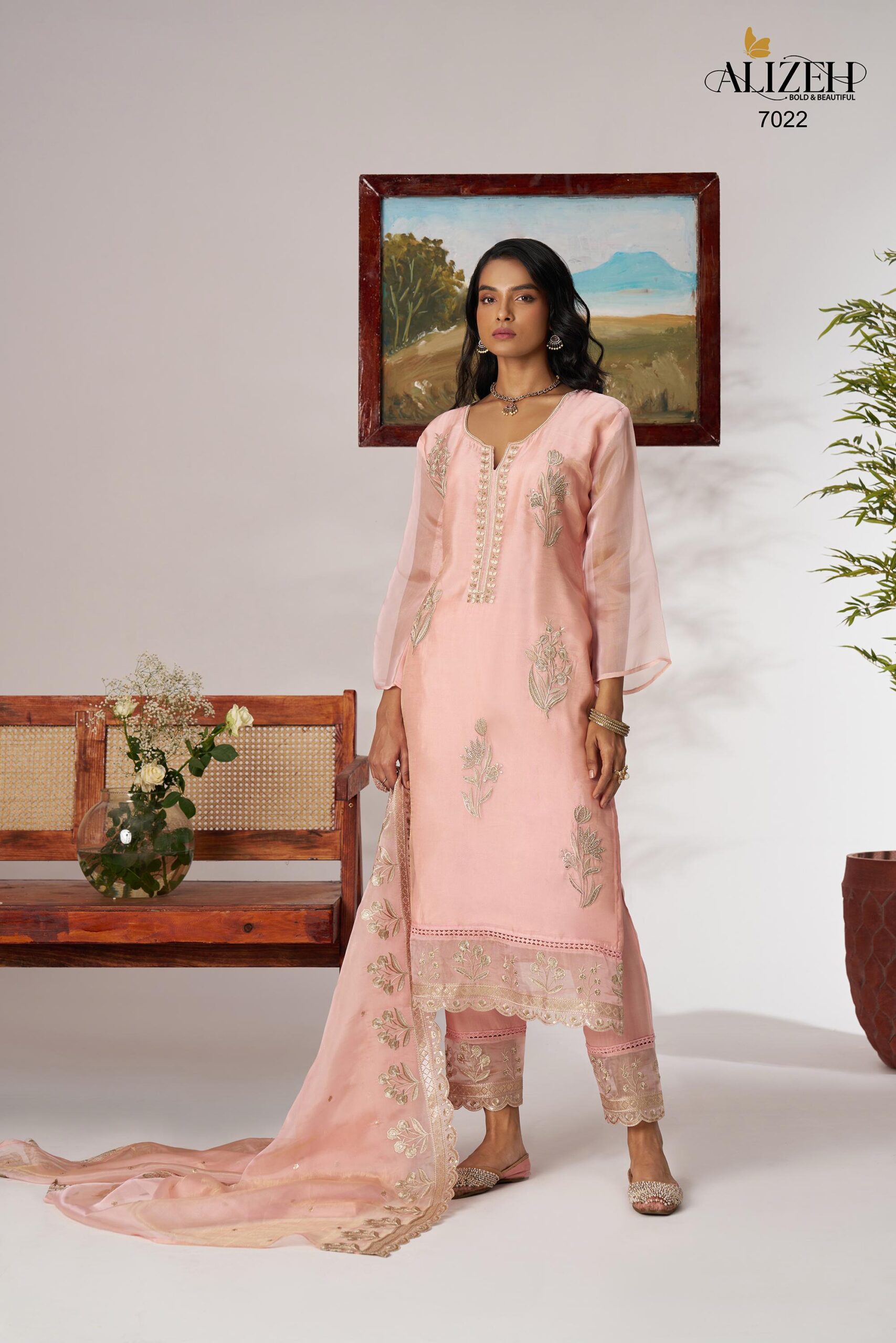 SUKOON By Alizeh D7022 Luxury Shimmer Organza Salwar Suit Collection - Image 4