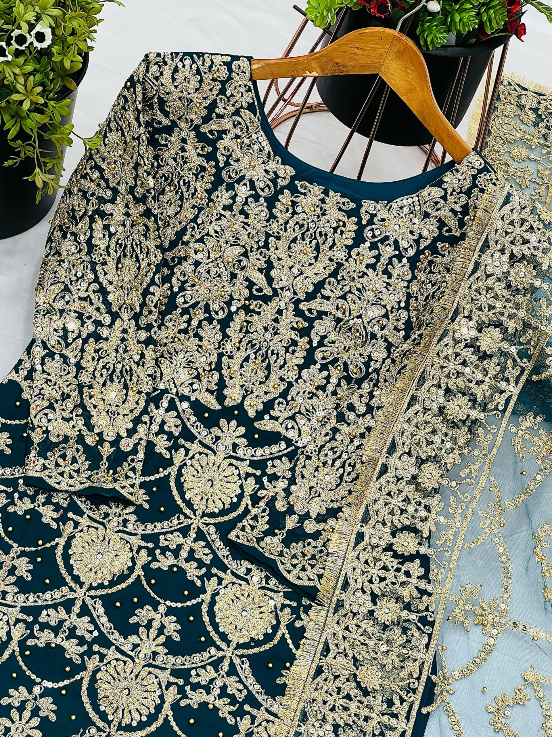 Vardan Srk-5235 Heavy Faux Georgette Wholesale Pakistani Readymade Eid Collection - Image 9