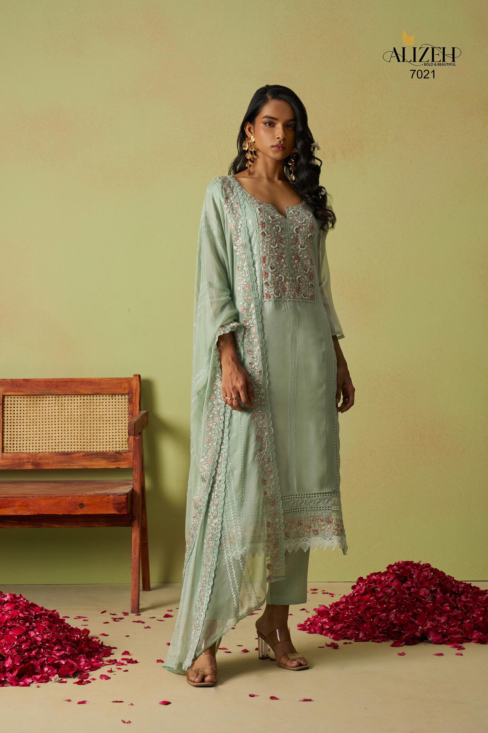 Alizeh Saadgi 2 Pure Organza with Chiffon Dupatta Salwar Suit Catalog Wholesale - Image 3