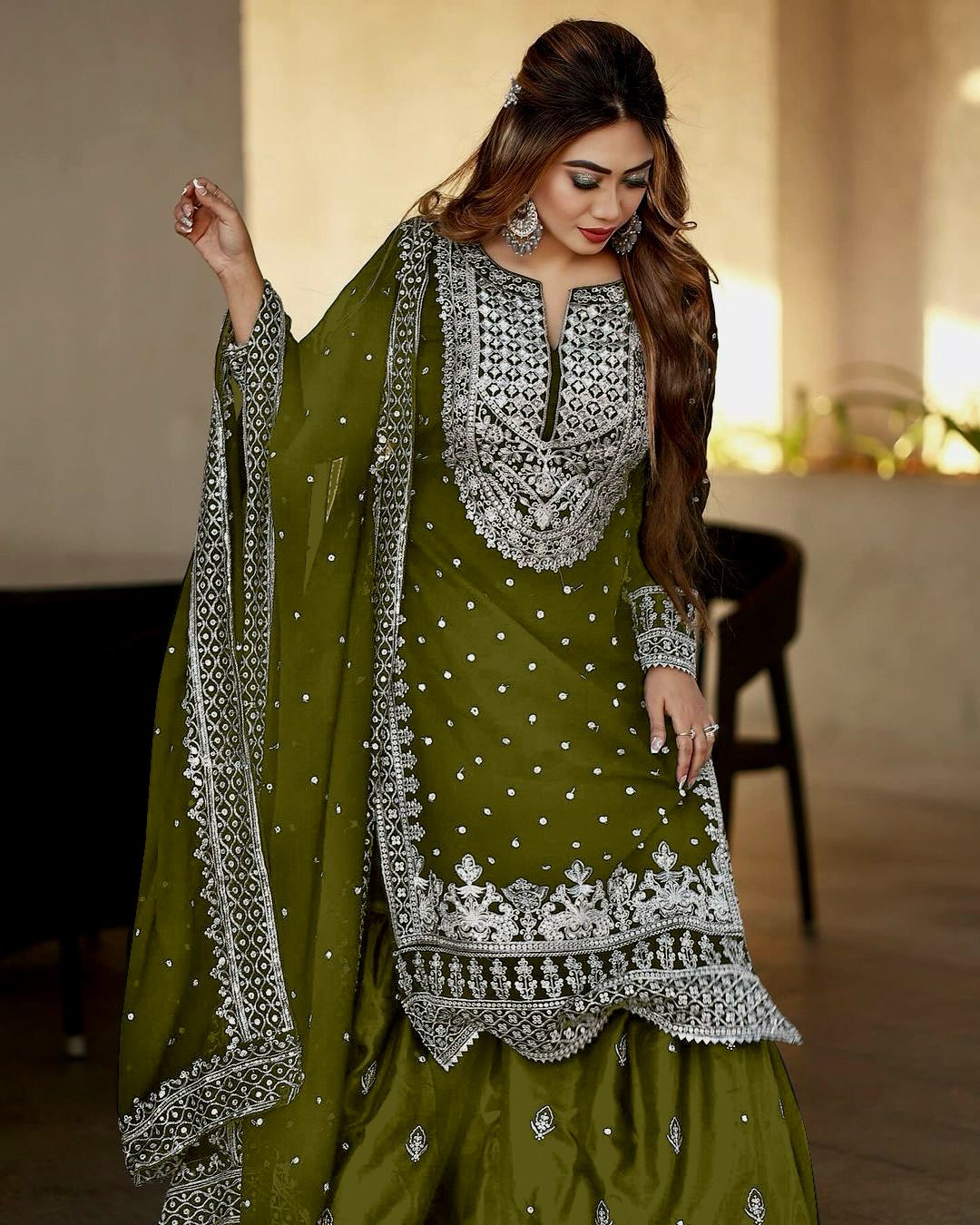 Vardan Ethnic Ssr-449 Heavy Faux Georgette Wholesale Pakistani Readymade Eid Collection - Image 3