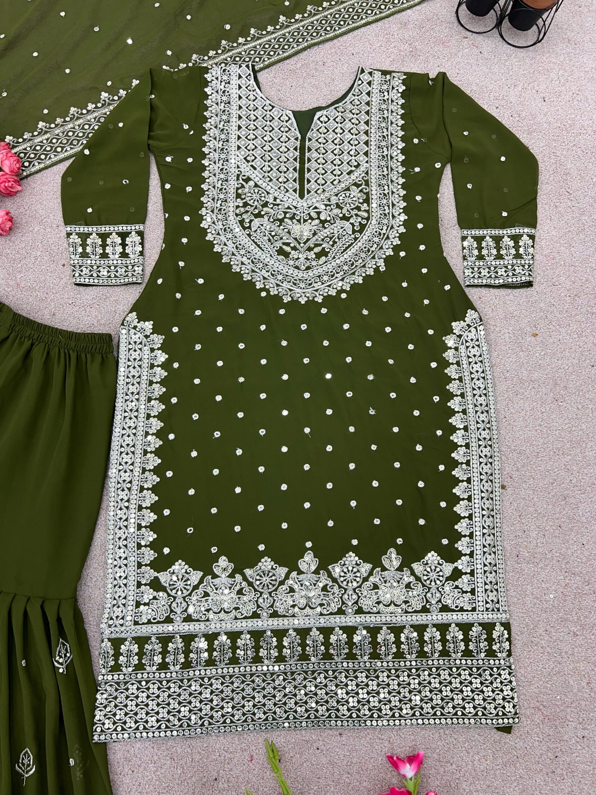 Vardan Ethnic Ssr-449 Heavy Faux Georgette Wholesale Pakistani Readymade Eid Collection - Image 6