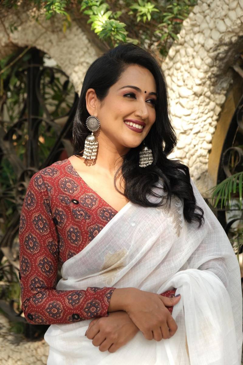 Kc 603 Stylish Printed Linen Wholesale Cotton Saree Catalog