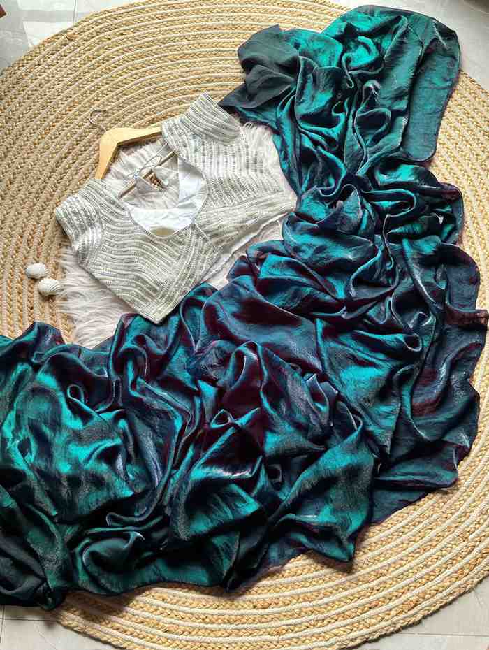 Kc 95 Sparkle Silk Stylish Party Wear Wholesale Saree Catalog