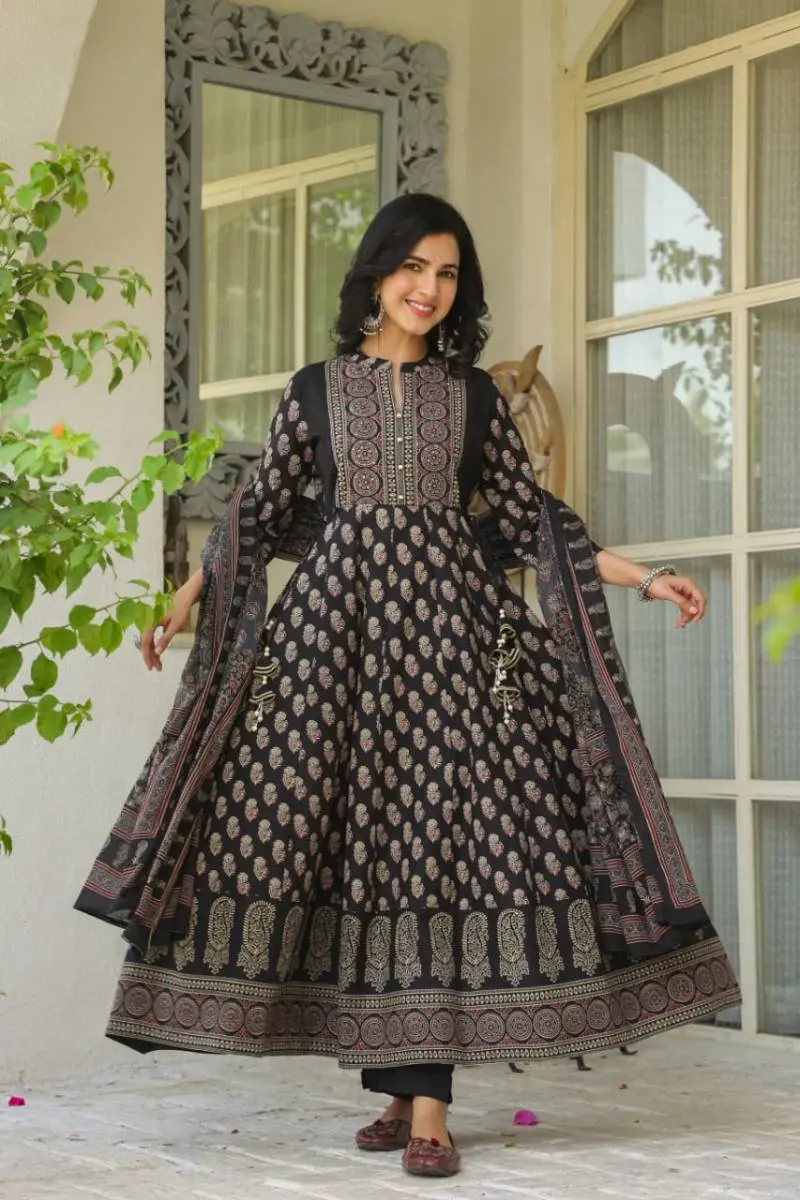 Tanyaa P 187 Designer Cotton Flared Kurti Bottom With Dupatta Wholesale Catalog