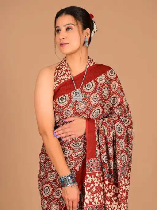 Vardan New Design Pure Linen Saree Digital Print Collection