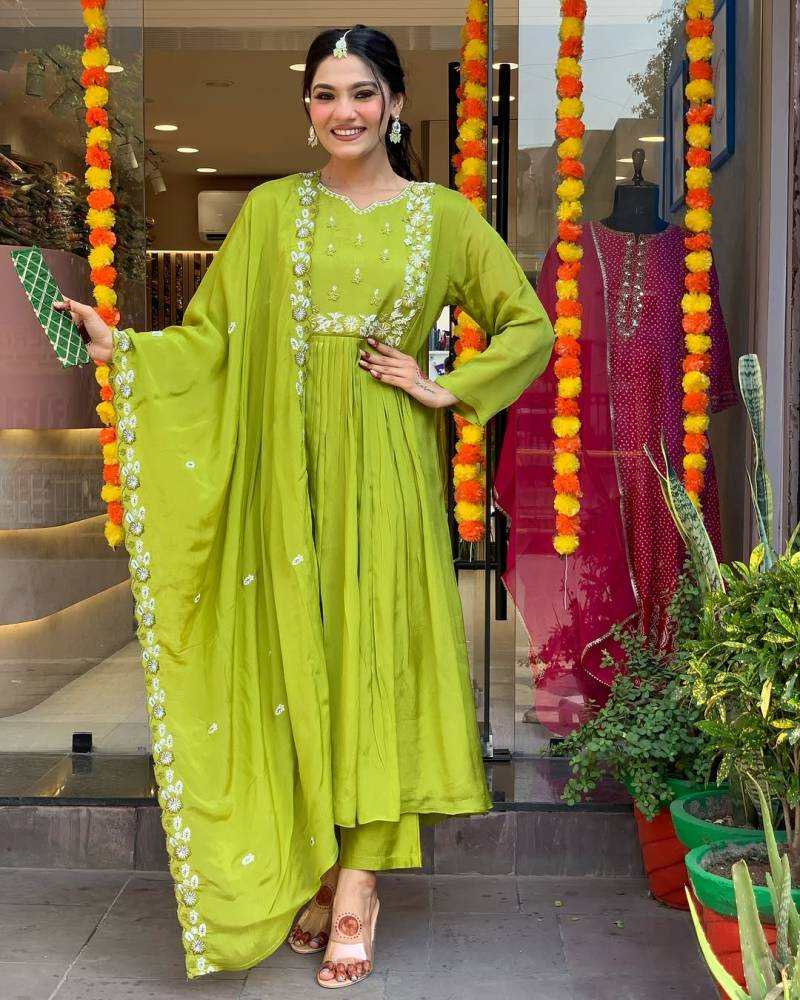 Navya Kurti 96 Chinon Wholesale Kurti Bottom With Dupatta Catalog - Image 4