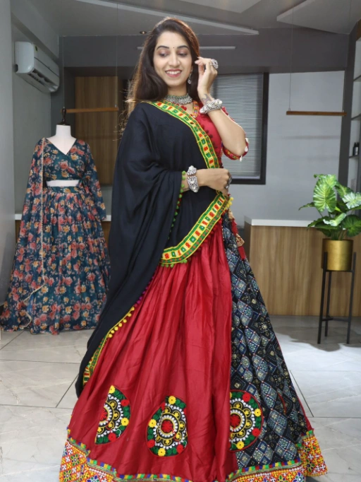 Vardan Ethnic Navratri Special Full Stitched Chaniya Choli .,#navratri2025 #designerlehenga #navratricollection #chaniyacholi #garbacholi #mirrorwork #mirrorworklehenga #usa #canada #fiji #gujarat #share #latestdesign #navratrioutfit #winelehenga #lehengaset #printedlehenga