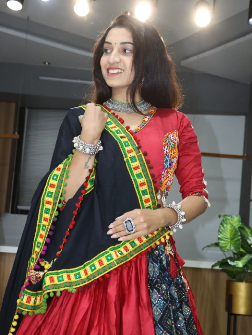 Vardan Ethnic Navratri Special Full Stitched Chaniya Choli - Image 2