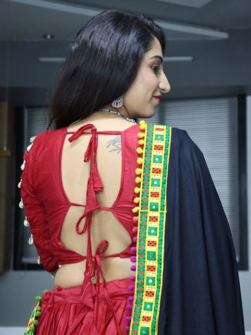 Vardan Ethnic Navratri Special Full Stitched Chaniya Choli - Image 3