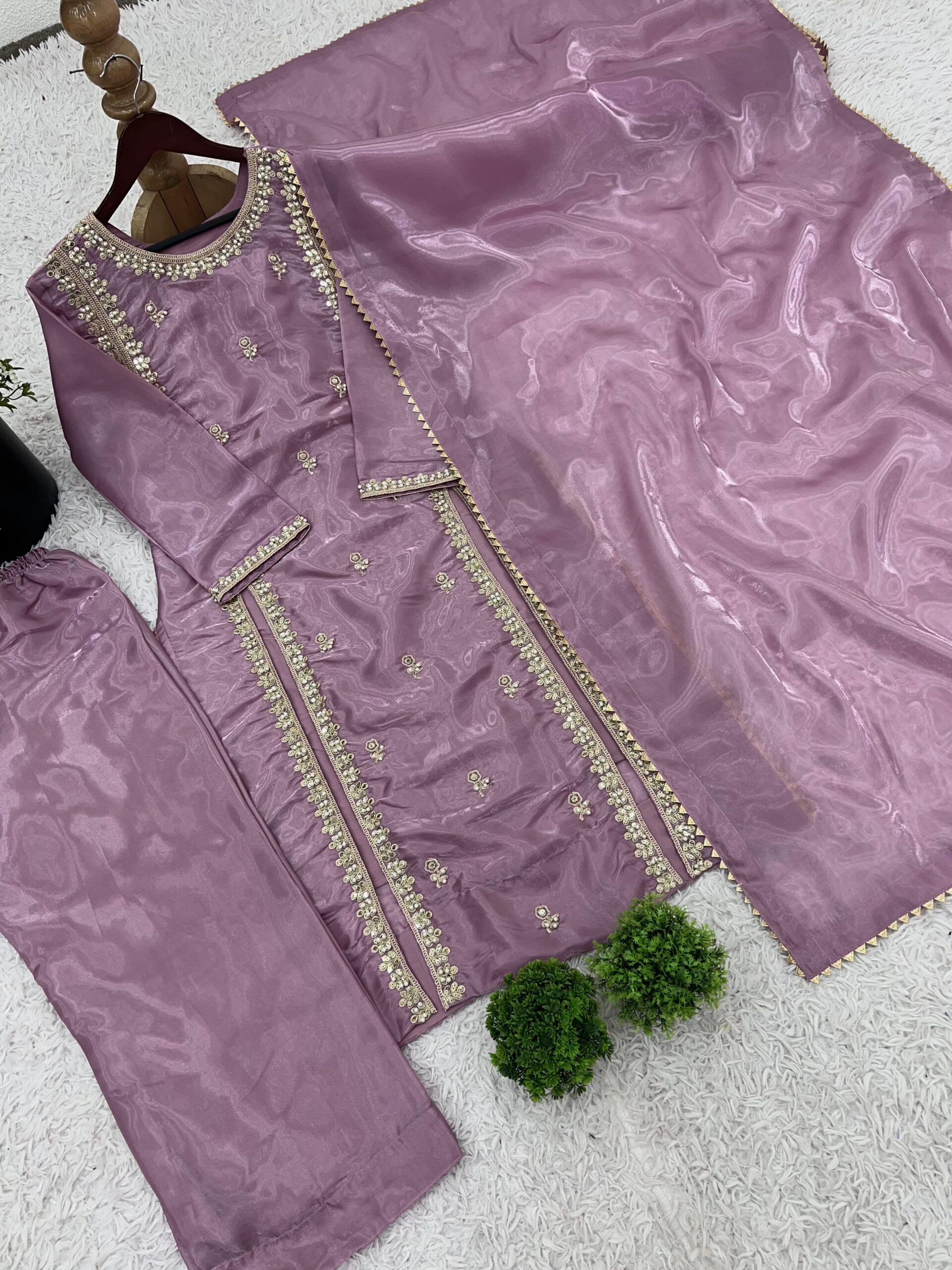 Vardan NSR-851 Jimmy Choo Embroidered Readymade Wholesale Salwar Suit - Image 5