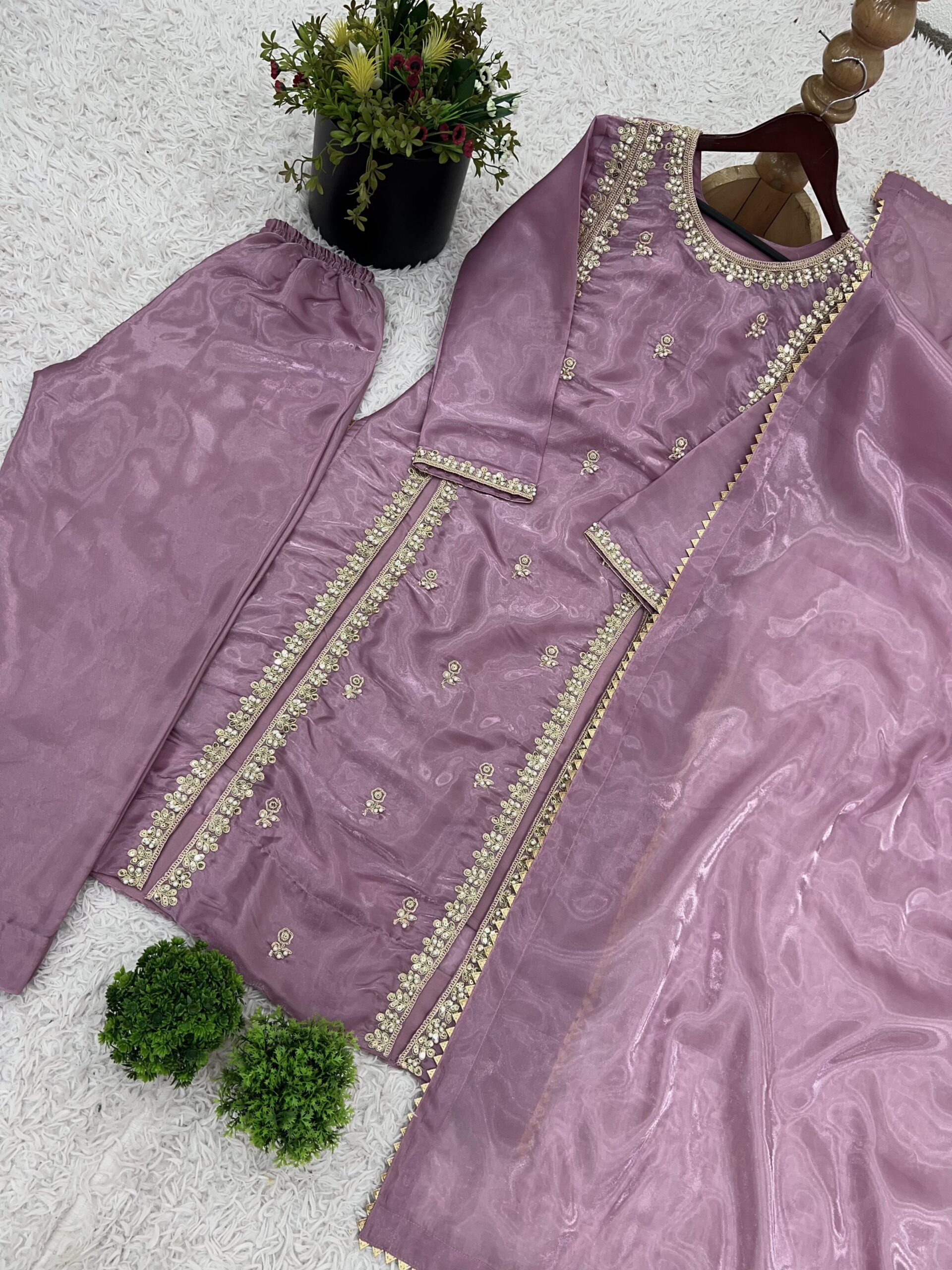 Vardan NSR-851 Jimmy Choo Embroidered Readymade Wholesale Salwar Suit - Image 2