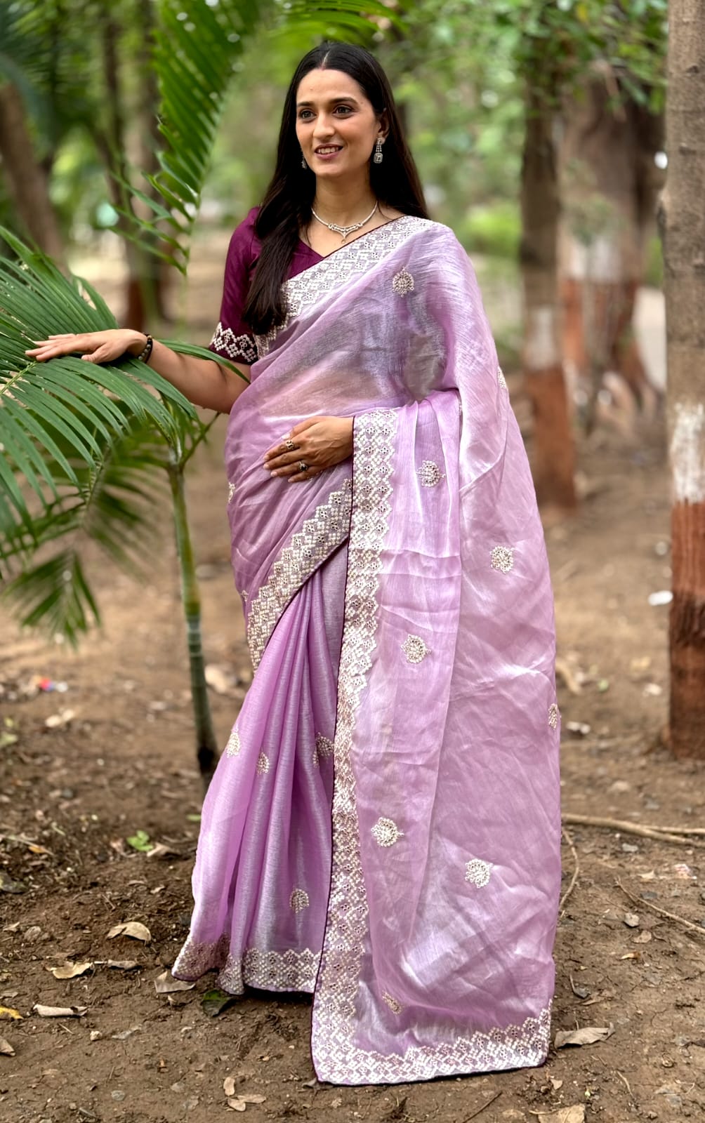 Vardan PURE JIMMY CHOO EMBROIDERY WORK C PALLU SAREE - Image 4