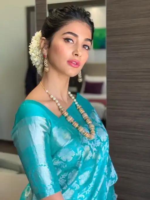 KP-R Creation KP-R 068 Wholesale Soft Lichi Silk Saree Catalog