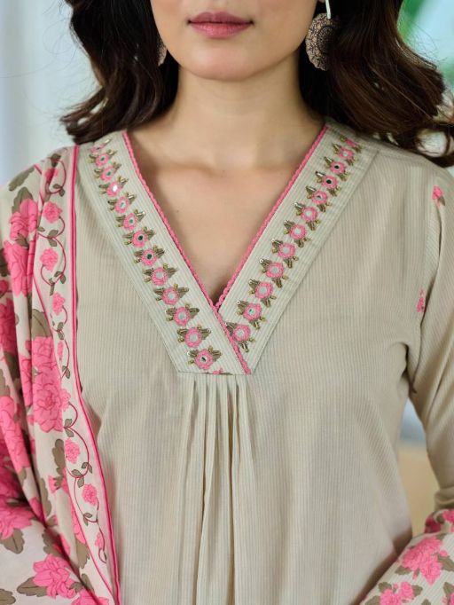 Vardan Naisha K 47 Wholesale Cotton Kurti With Bottom Dupatta - Image 4