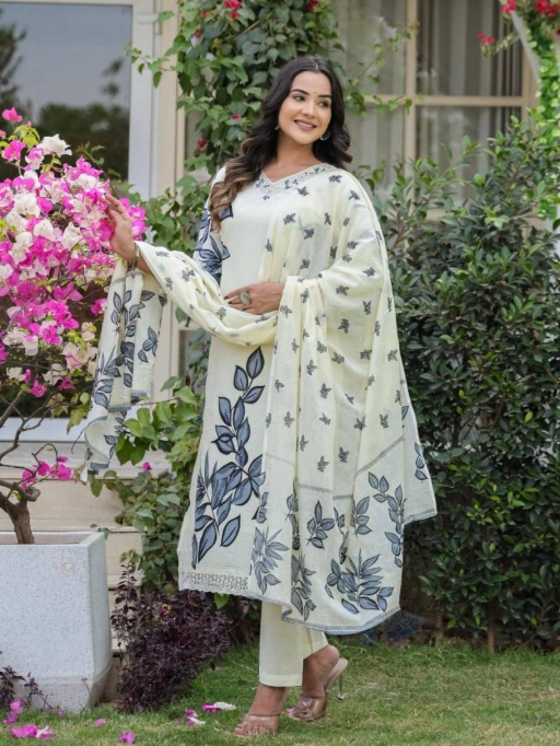 Vardan Naisha K 87 Wholesale Cotton Kurti With Bottom Dupatta - Image 2