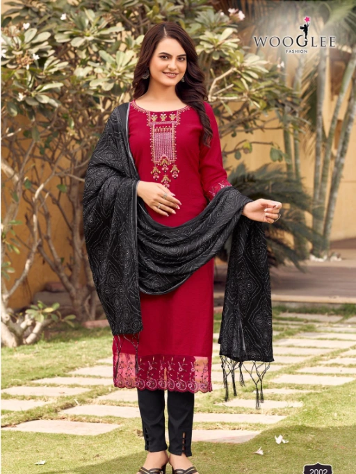 Wooglee Sagaai Wholesale Viscose Kurti With Bottom Dupatta - Image 3