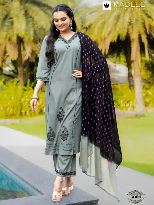 Kadlee Amrita Wholesale Rayon Slub Kurti With Bottom Dupatta - Image 5