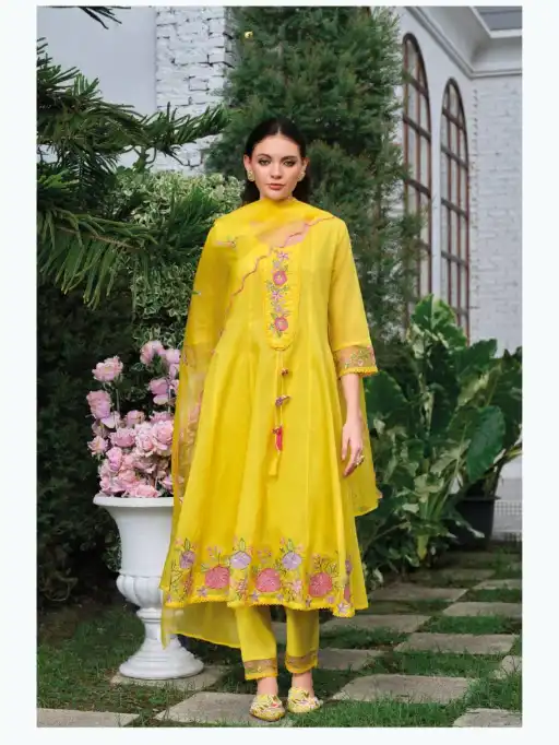 Kailee Satrangi Wholesale Chanderi Kurti Bottom With Dupatta Collection - Image 2