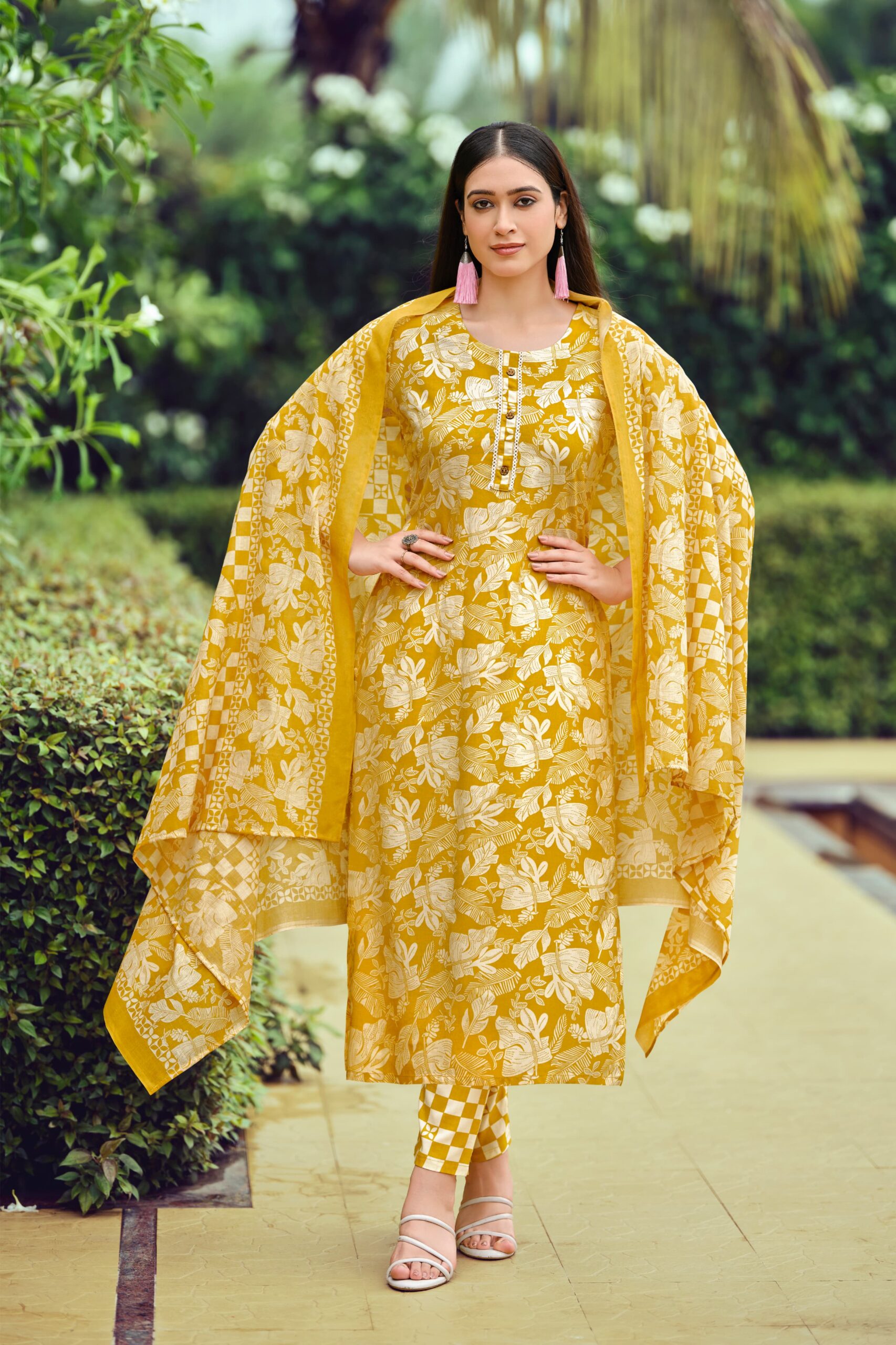 Tips & Tops Celebrity Vol 02 Wholesale Rayon Printed Kurti With Bottom Dupatta - Image 4