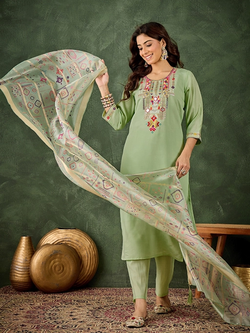 Jalak Heavy Roman Silk Kurti Pent Dupatta Set - Image 3