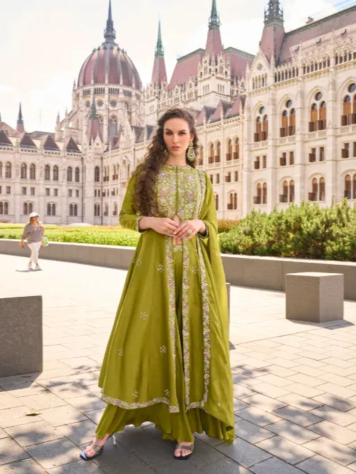 Shop Sayuri Nargis catalog by Sayuri Designer – featuring premium organza silk suits with heavy embroidery, stylish front-cut tops, plazzo pants, and embroidered dupattas. Available in stitched free size at wholesale price.