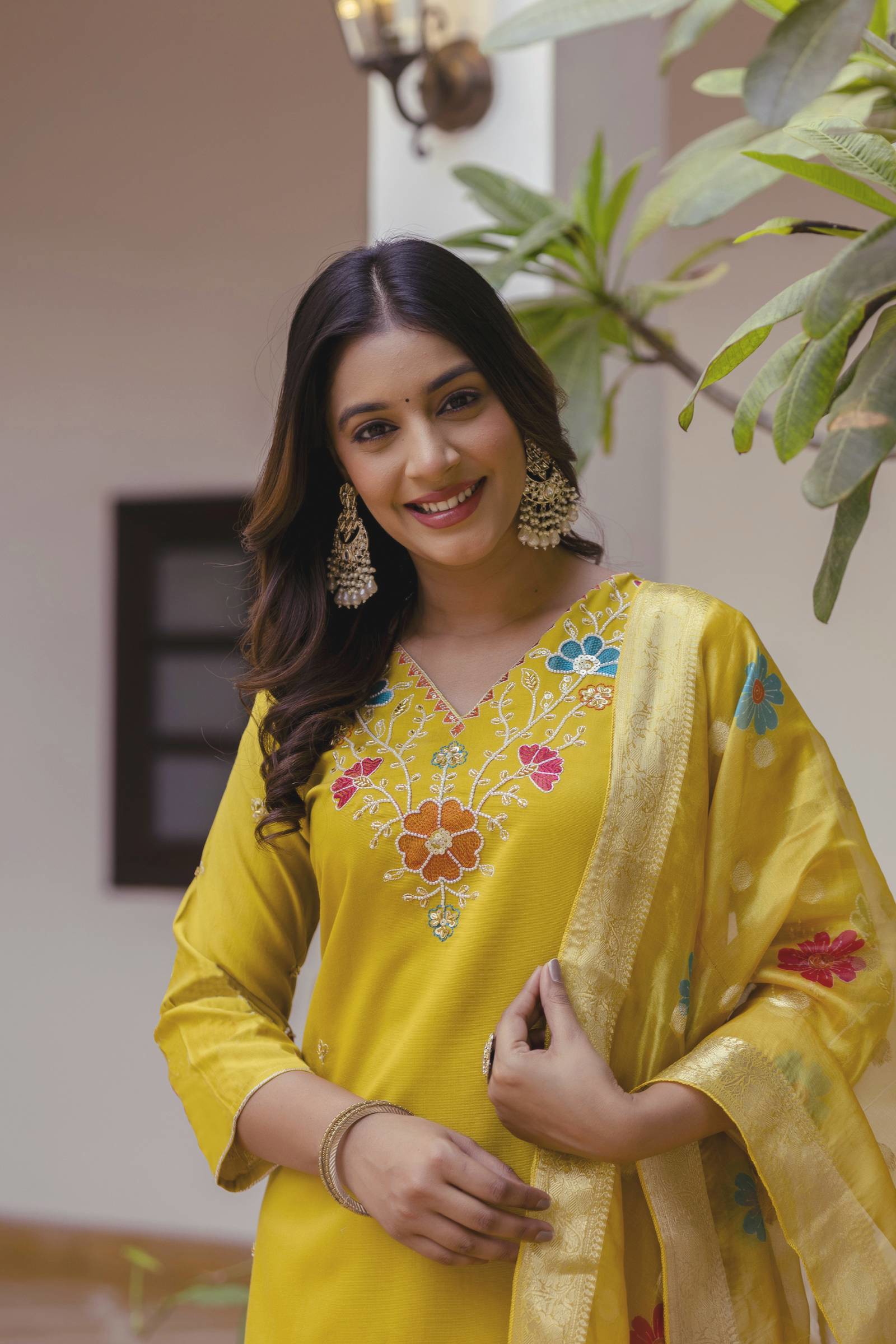 HR 27 Viscose Gadhwal Embroidered Premium Kurti Set - Image 5