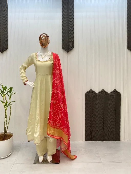 LEEMBOGEE LG-2016 Chinon Gown Collection - Image 4