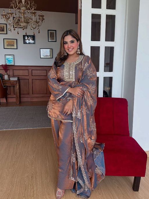 Vardan Ethnic SSR-527 Readymade Elegant Designer Fendy Silk Suit