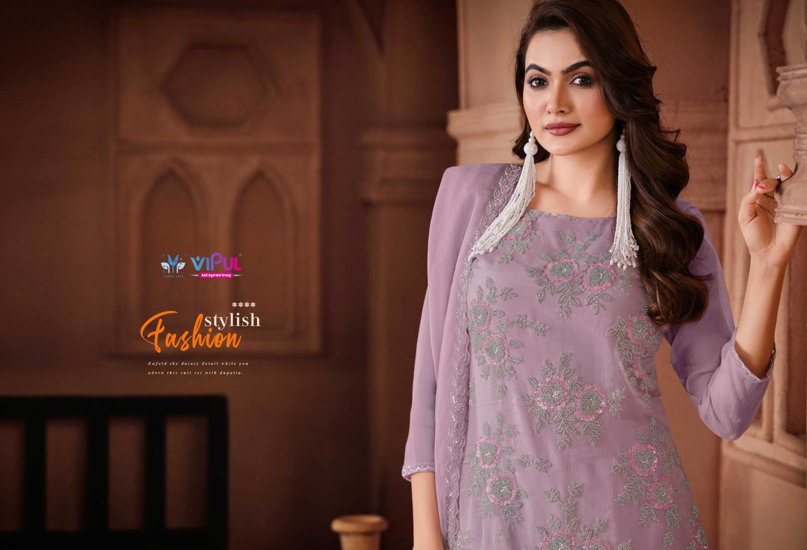 Vipul Arissa Crinkle Chiffon With Work Designer Salwar Suit - Image 4
