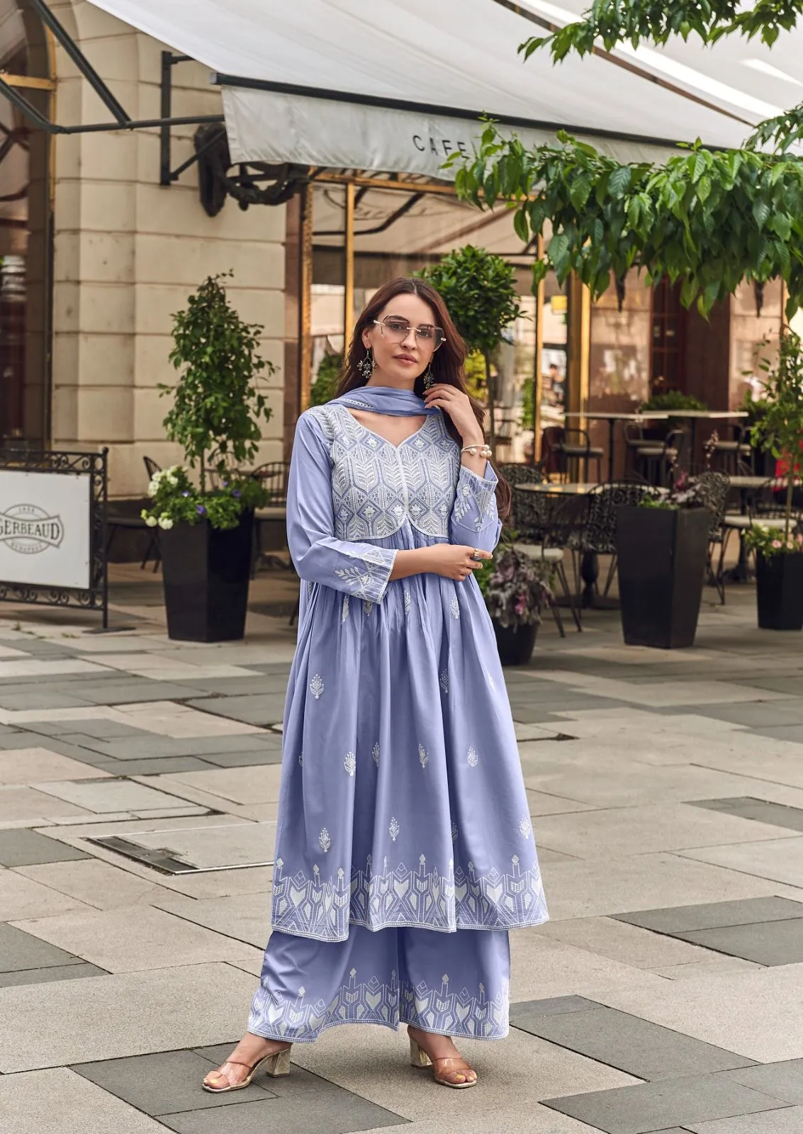 Vamika Lakhnavi Vol 8 Platnium Rayon White Threadwork Top Bottom And Dupatta Set — Wholesale Readymade Pakistani Suits, vamika wholesale from Surat — view 1