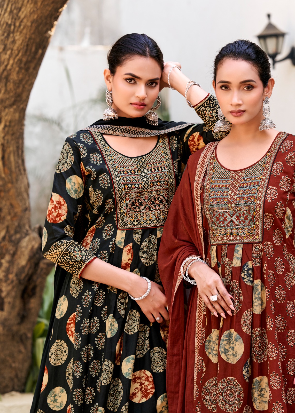 Kessi Rangoon Manchali Cotton Printed Hand Worked Anarkali Suit — Wholesale Readymade Suit, Kessi wholesale from Surat — view 2