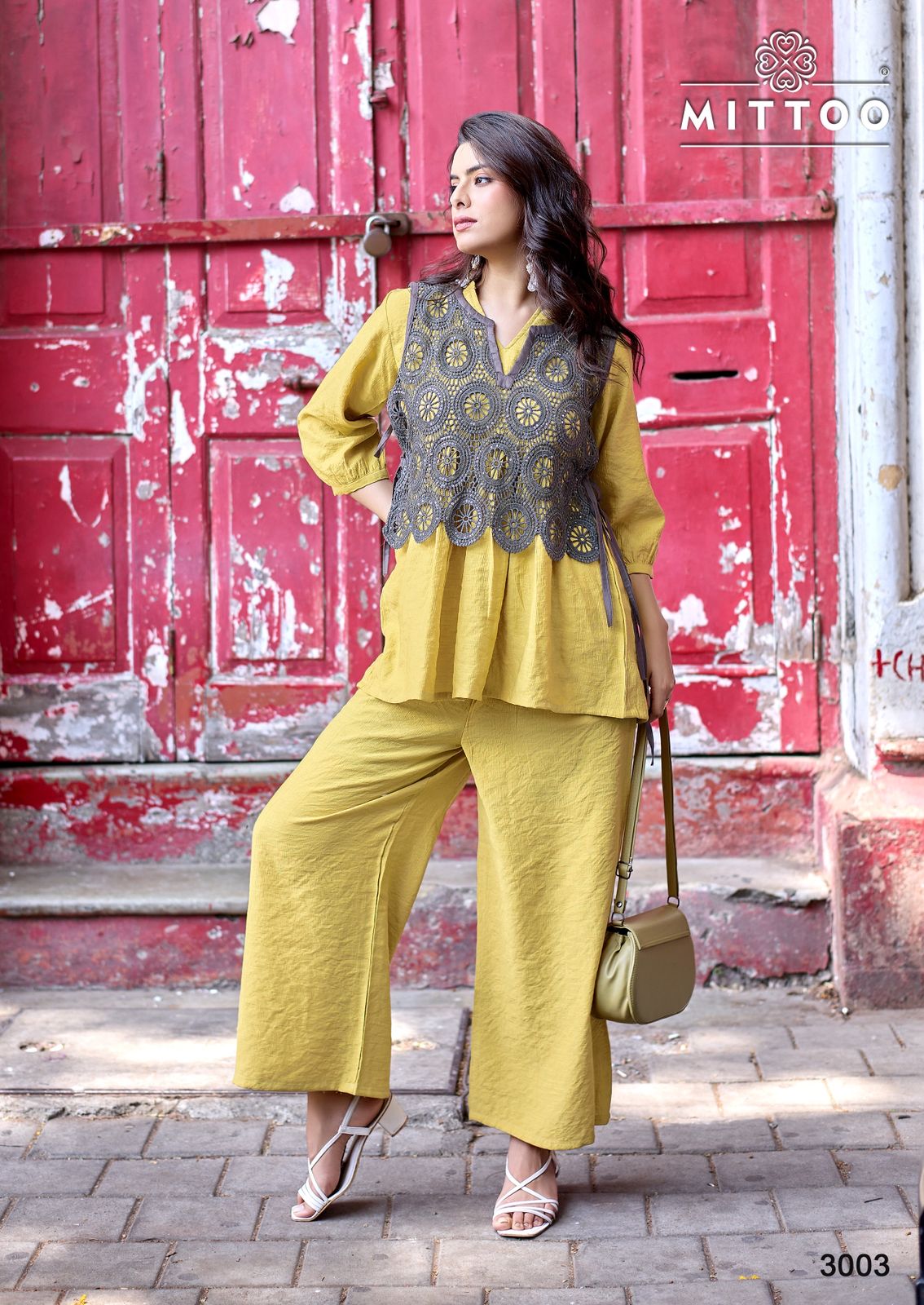 Mittoo Beauty Line Viscose Weaving Top Bottom With Koti Set — Wholesale Kurtis, Mittoo wholesale from Surat — view 3