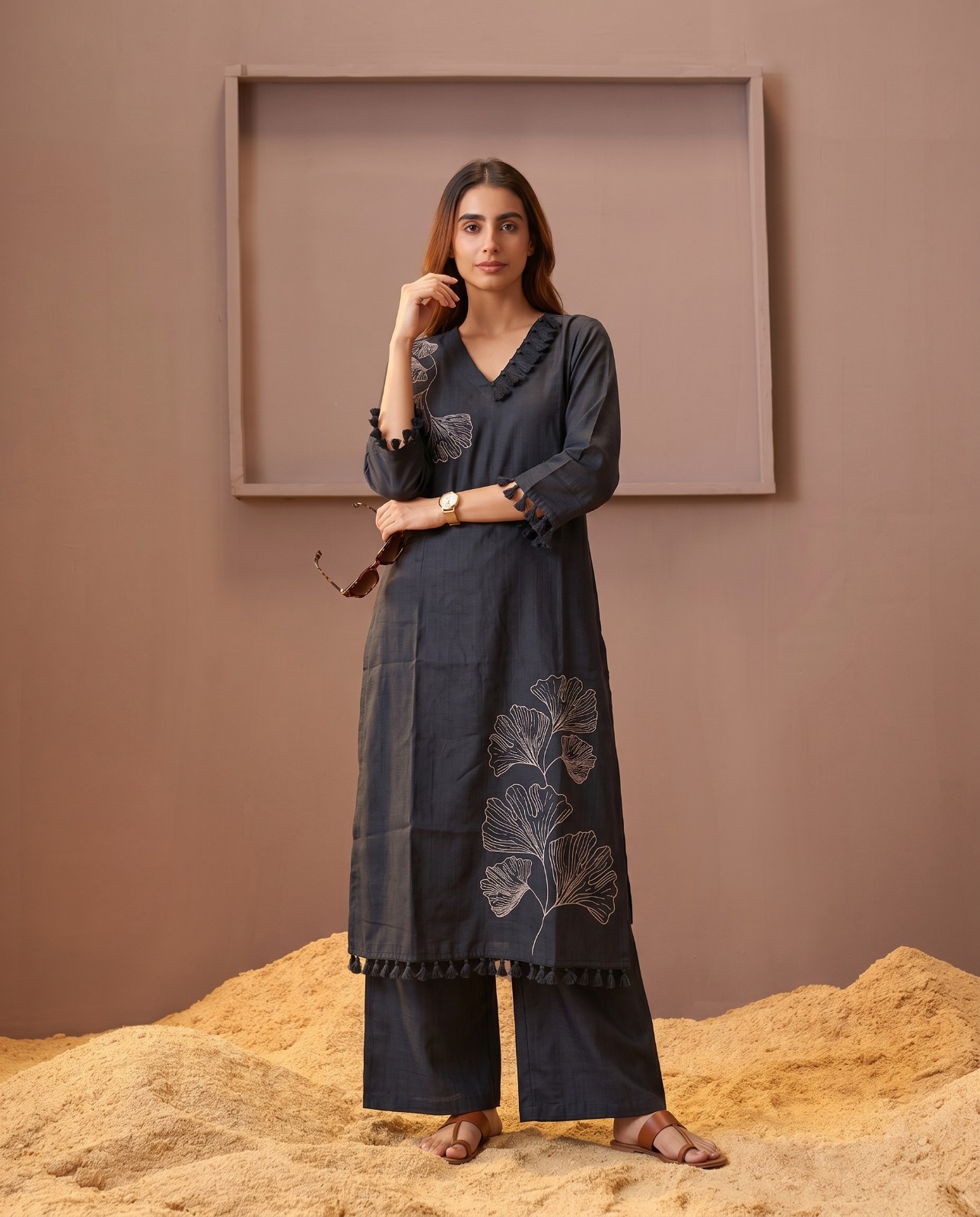 Naisha K 1026 Vertican Thread Worked Kurti With Bottom Set — Wholesale Kurtis, Naisha wholesale from Surat — view 11