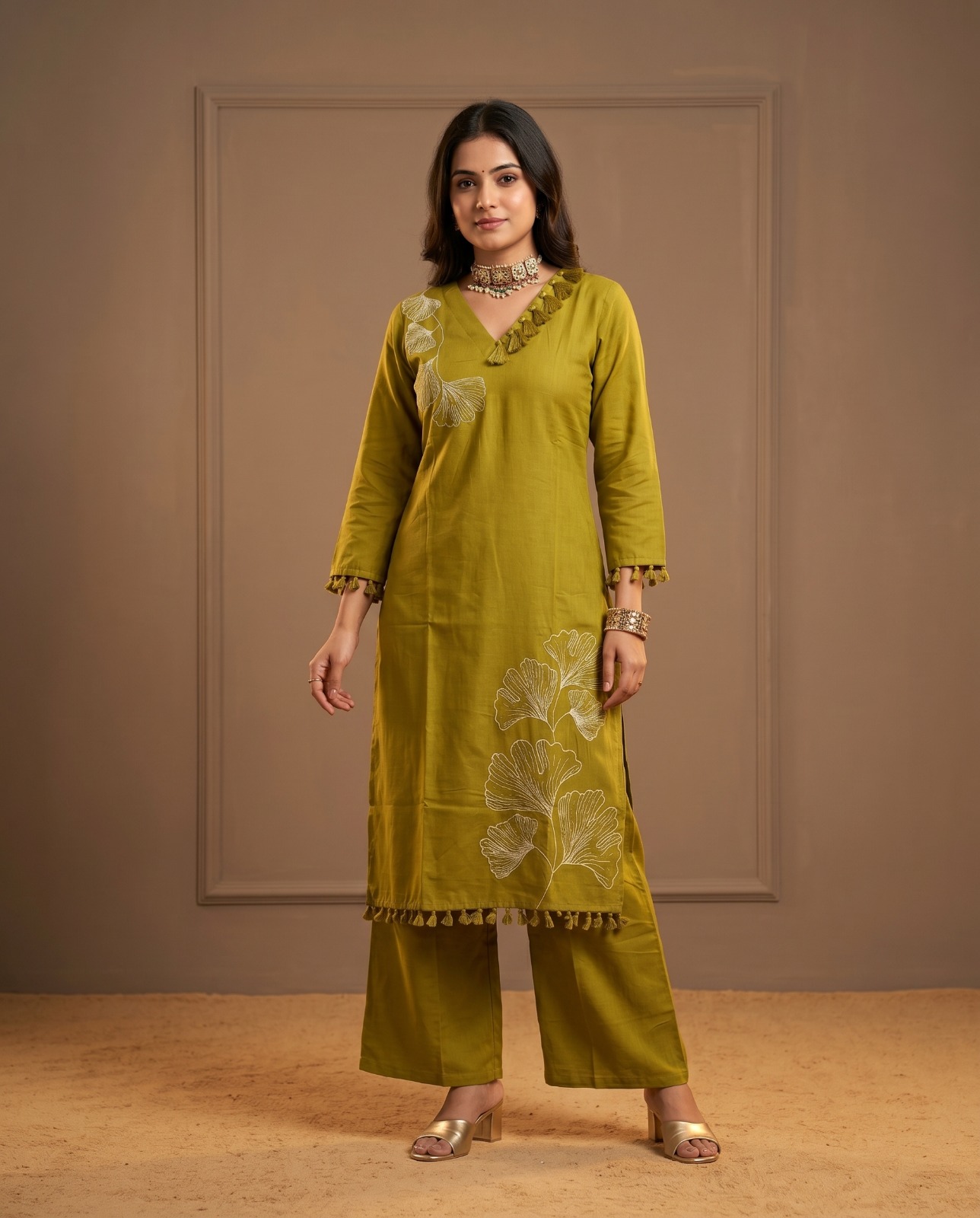 Naisha K 1026 Vertican Thread Worked Kurti With Bottom Set — Wholesale Kurtis, Naisha wholesale from Surat — view 9