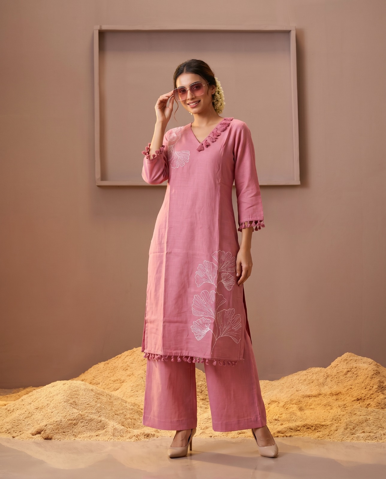 Naisha K 1026 Vertican Thread Worked Kurti With Bottom Set — Wholesale Kurtis, Naisha wholesale from Surat — view 6