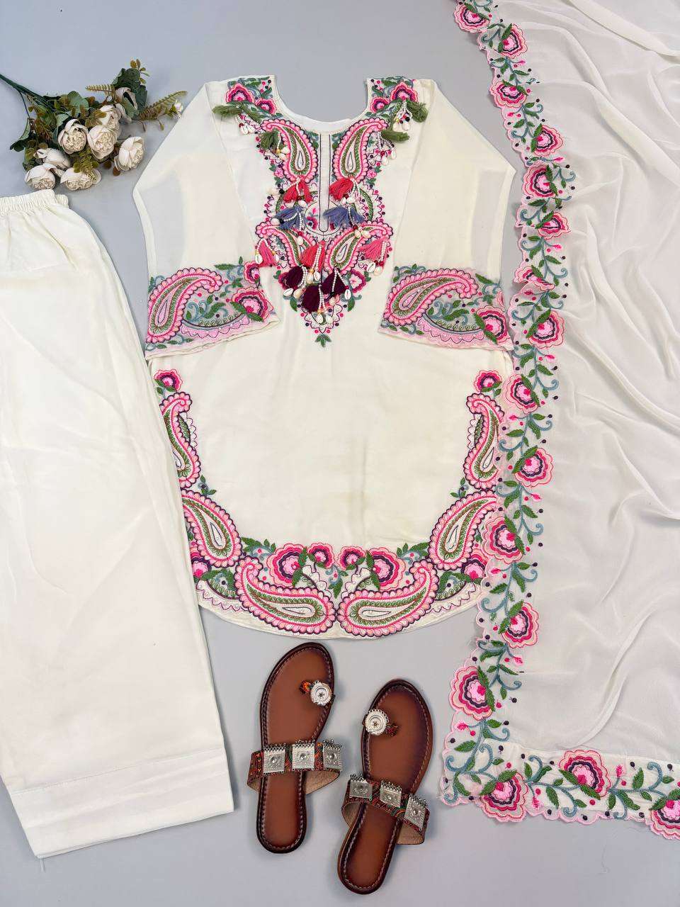 SRK 5348 Georgette Beautiful Embroidery Designer Farshi Suit — Wholesale Readymade Suit, Vardan Ethnic wholesale from Surat — view 7