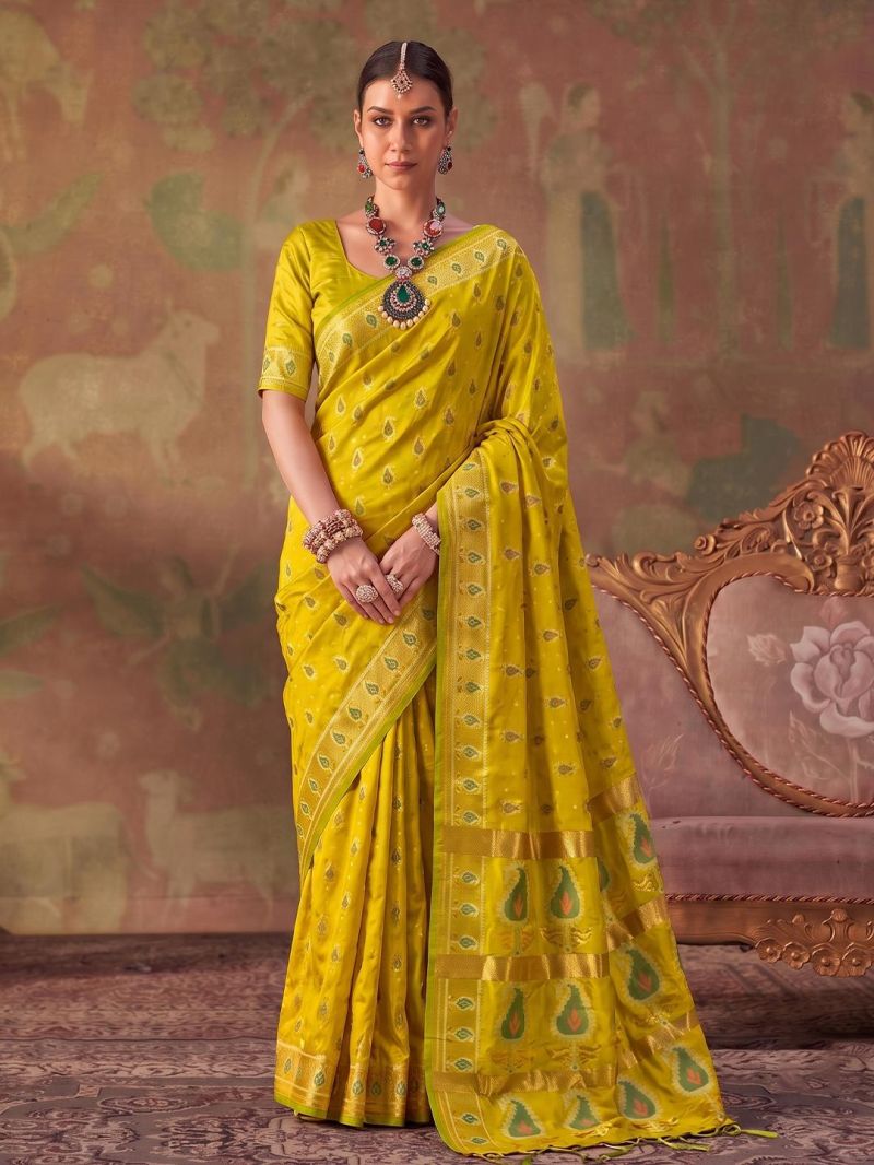 Ast Kashvi Silk Soft Silk Festival Saree Catalog — Wedding Saree, Vardan Ethnic wholesale from Surat — view 7