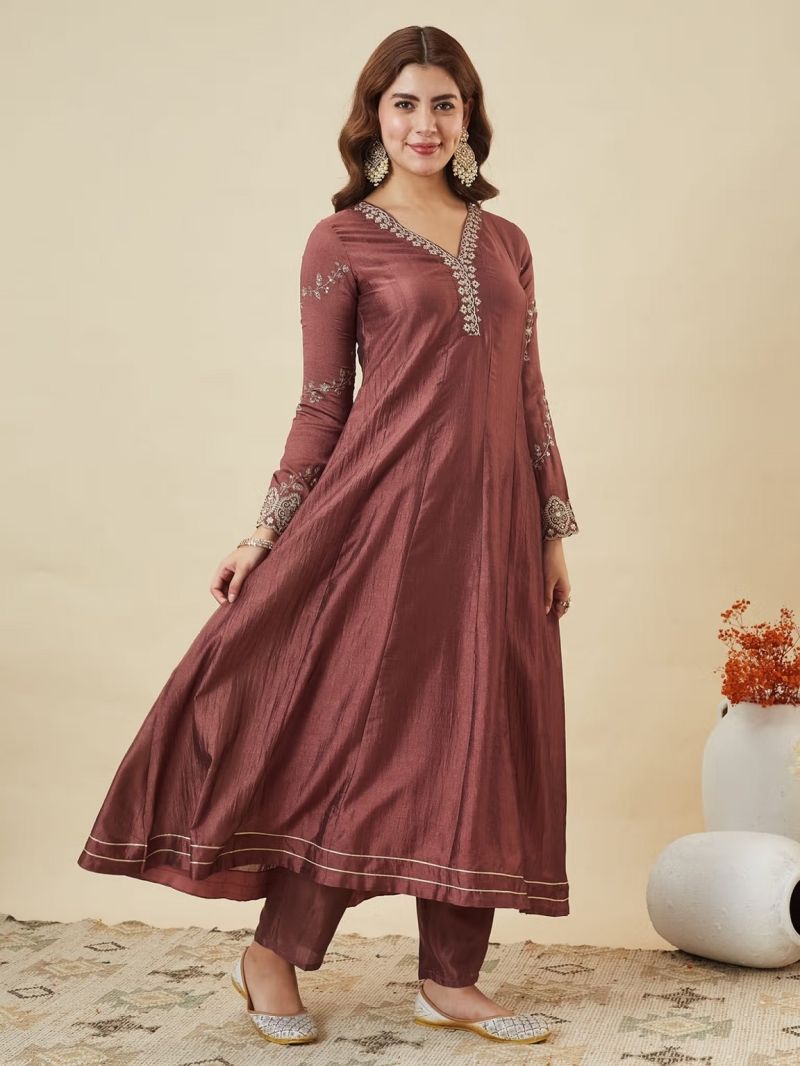 Navya Kurti 282 Vichitra Silk Embroidered Kurti With Bottom Dupatta Set — Wholesale Cotton Kurti Pant Set, Vardan Ethnic wholesale from Surat — view 3