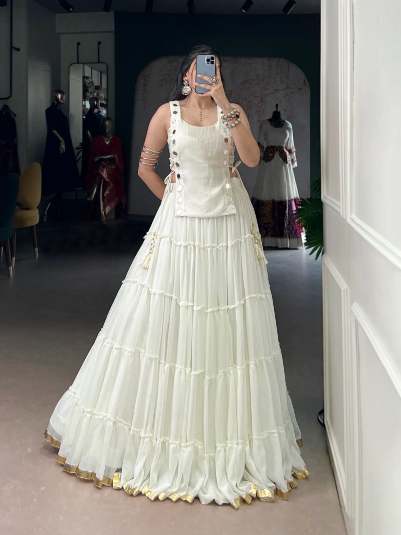 Taraa L 1700 Feather Light Navratri Special Lehenga Choli With Koti — Wholesale Lehenga, Vardan Ethnic wholesale from Surat — view 3