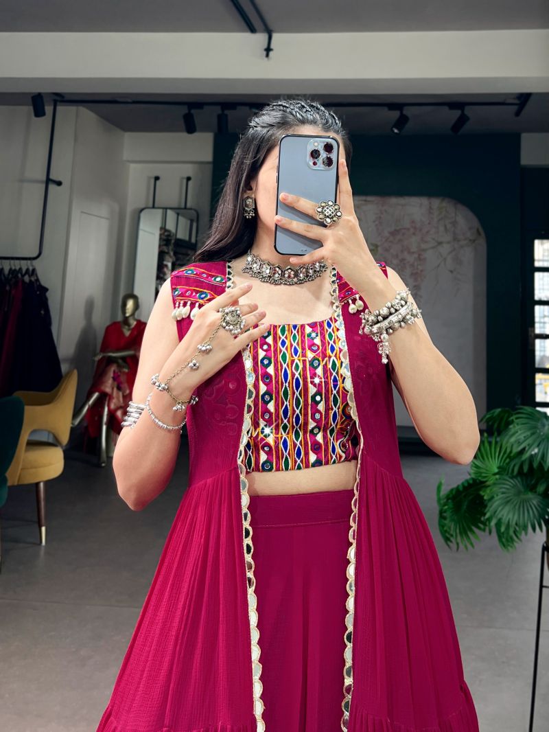 Taraa L 1782 Marble Handworked Lehenga Choli With Koti Set — Wholesale Lehenga, Vardan Ethnic wholesale from Surat — view 4